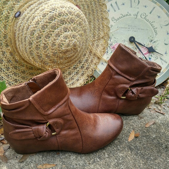 bare traps saydie boots